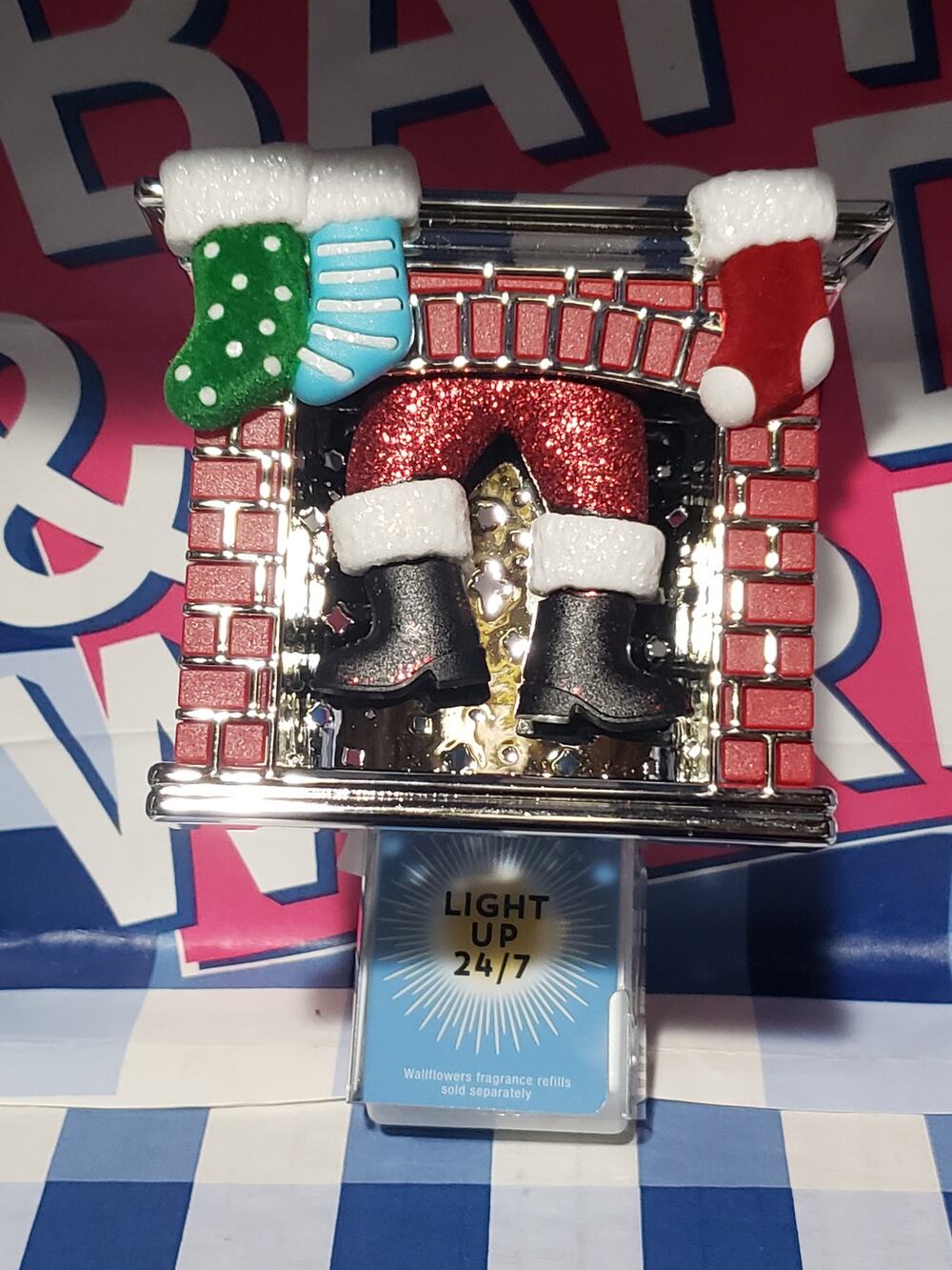 BBW Santa In Fireplace Nightlight Wallflower Fragrance Plug In Home Scent Decor